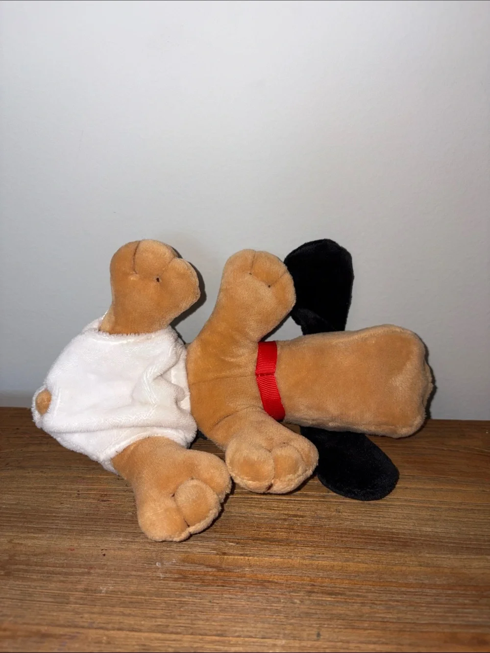 Vintage Plush Puppy Pound Dog Toy with Red Collar - Soft Tan & Black Puppy
